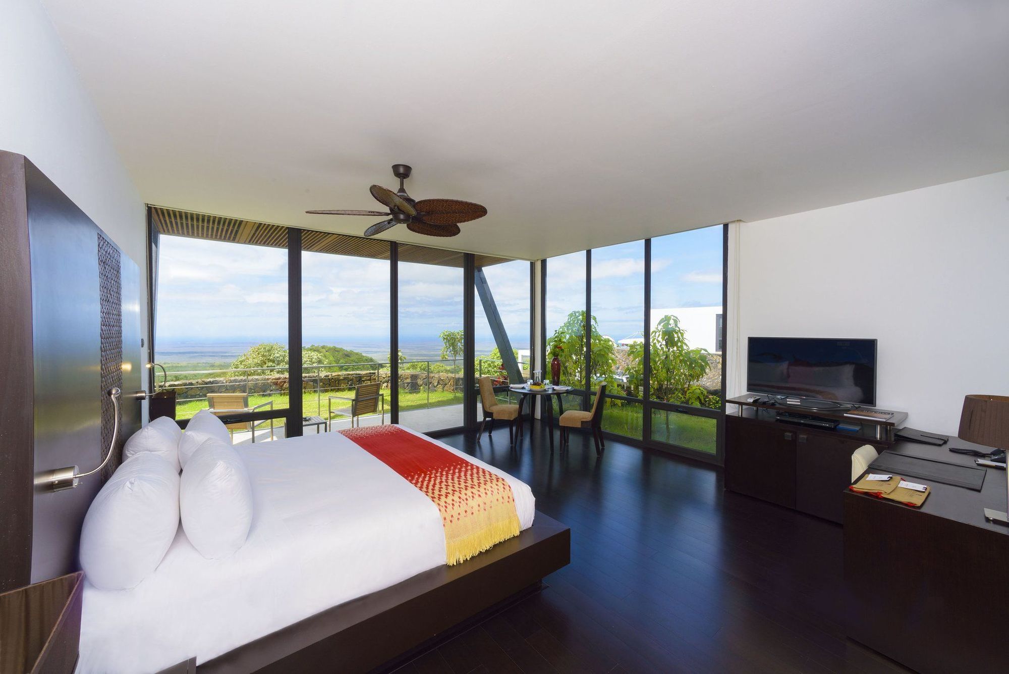 Pikaia Lodge Santa Cruz Island Eksteriør billede